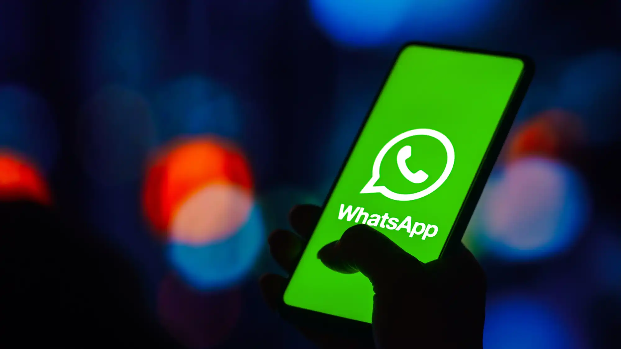How can WhatsApp online status and last seen time improve the effectiveness of precision marketing?